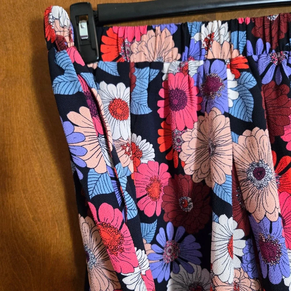 Molly Bracken Womens Shorts Multi Color XLarge Floral Daisy High Waist Flowy NWT
